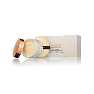 Laura Mercier - Limited Edittion Powder & Puff